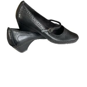Rialto Comfort Corolla Women's Size 8 Black Mary Jane Wedge Heels